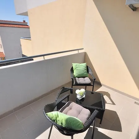 Ante Apartment Split